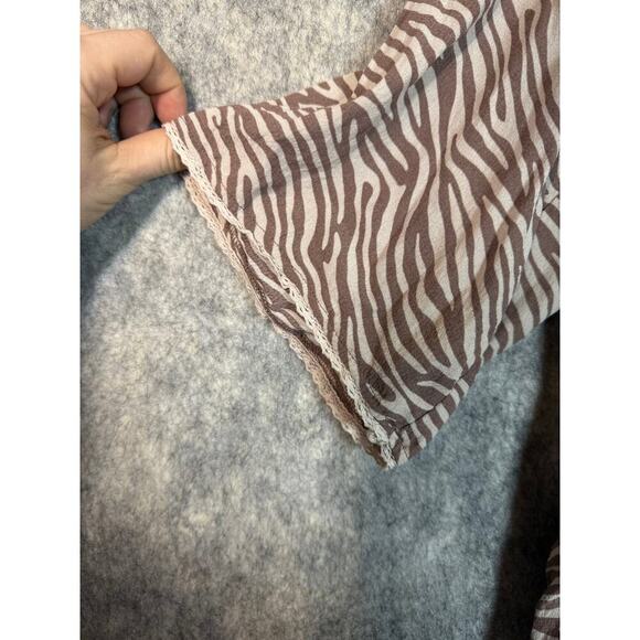 Ariat Womens Zebra Print Tie Front Foster Top 3/4 Sleeve - Medium - Picture 4 of 8